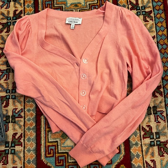 & other stories cropped pink sweater - Picture 5 of 8